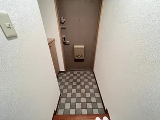 ルミエール花園【6階】の玄関