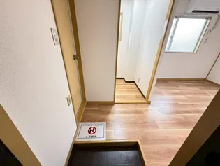 シャトーリヨン【4階】の玄関