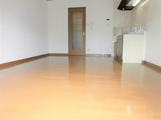 リベルテA【106号室】の居間