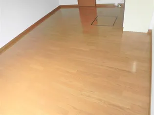 リベルテA【106号室】の居間