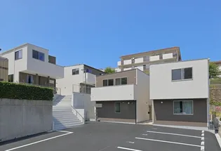 福岡県福岡市南区寺塚2丁目【テラスハウス】の外観