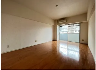 ロイヤルハイツ春日【102号室】の外観