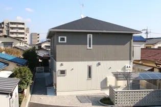 ハレクラニK B棟【1階】の外観