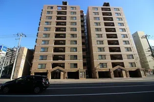 パークヒルズイースト23A【2階】の外観