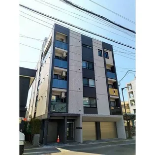 リオマーニ カルムの画像