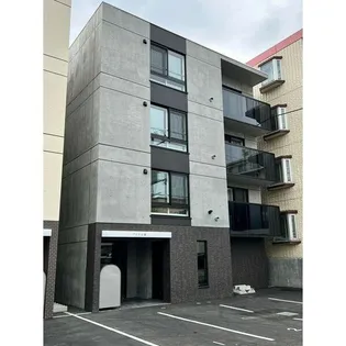 アイル山鼻【3階】の外観