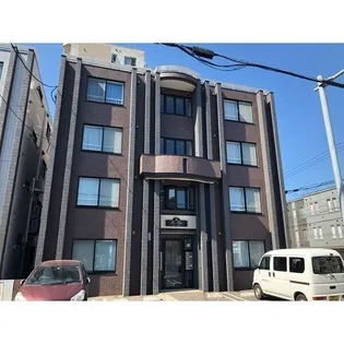 モンレーヴ元町【3階】の外観