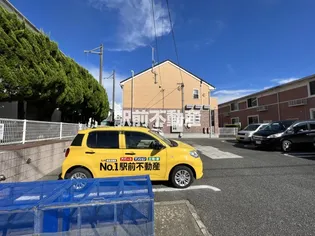 プリムローズC棟【102号室】の外観