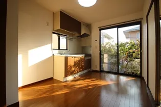 ベルコート泉【B号室】の居間