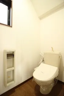 ベルコート泉【A号室】の玄関