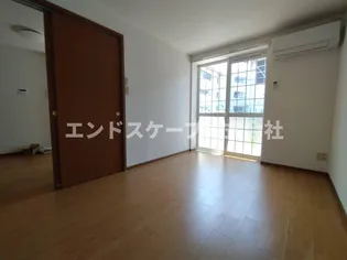 リセスレイン【1階】の外観