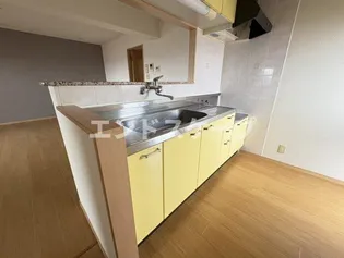 クレサンテーム【5階】のキッチン