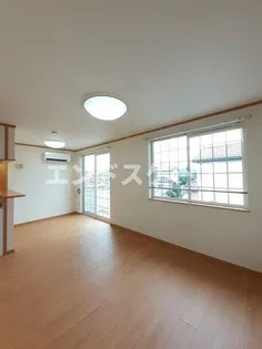 エレガンテカーサ【2階】の居間