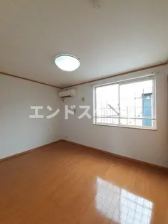 エレガンテカーサ【2階】の内装