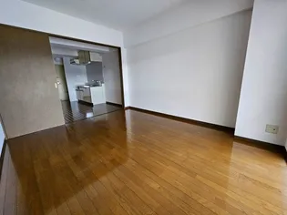 小田原ウェルコート【5階】の居間