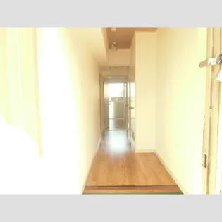 サンハイツ麻里【4階】の玄関