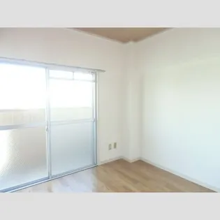 サンハイツ麻里【4階】の居間