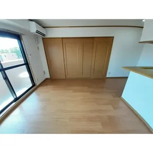 ソレアード山香【3階】の外観