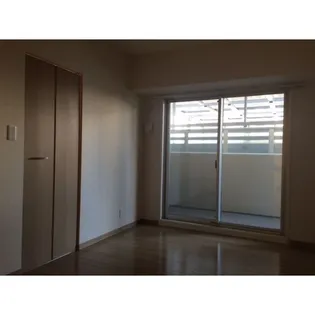 プレサンスロジェ浄心【2階】の外観