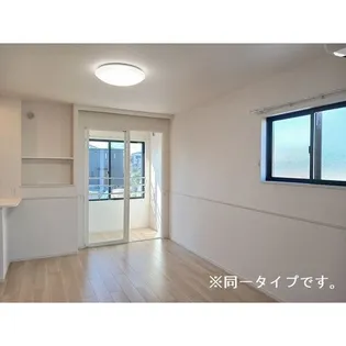 ルーチェコート【2階】の外観