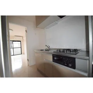 プラーチド【1階】の外観