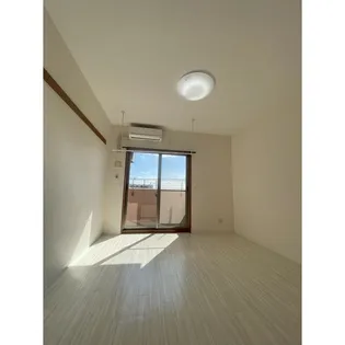 第2レパラディ3【105号室】の外観