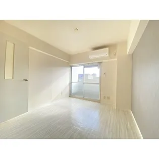 アーバンポイント川名本町【401号室】の外観