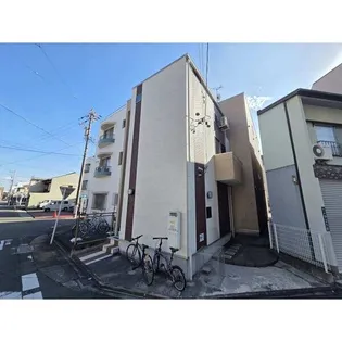 AXIS【2階】の外観
