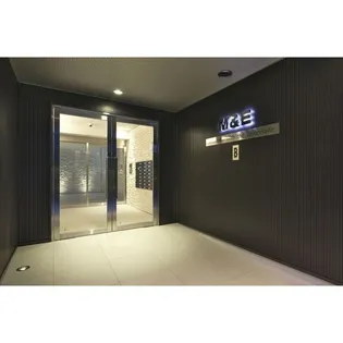 タウンM&E B棟【113号室】の外観