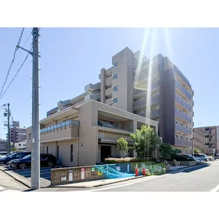 ファミリアーレ赤坪公園の画像