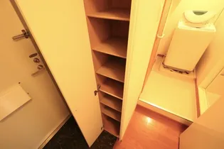 レオパレスESPOIR【304号室】の玄関