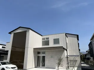 LAPIS i【1階】の外観