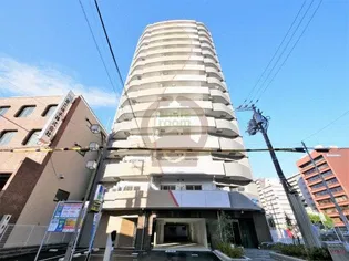 セレニテ難波プリエの外観