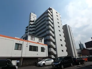 ホワイトパレス北九大前【4階】の外観