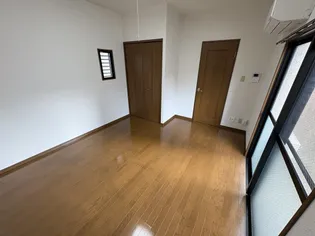 かでんハイツ【2階】の居間