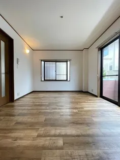グレイトネス【101号室】の居間