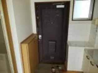 ファミリーマンション青葉Ⅰ【202号室】の玄関