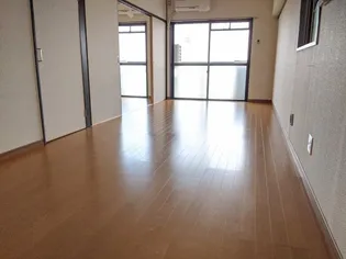 エラン宮崎Ⅱ番館【207号室】の居間