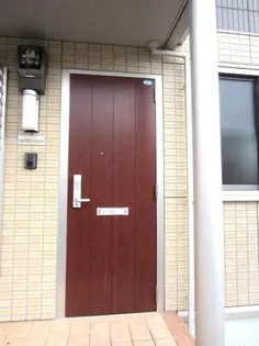 カーサ レガーレ C棟【1階】の玄関