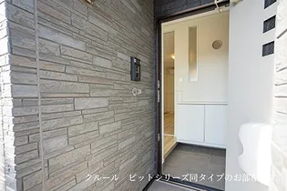 リトルガーデン【1階】の玄関