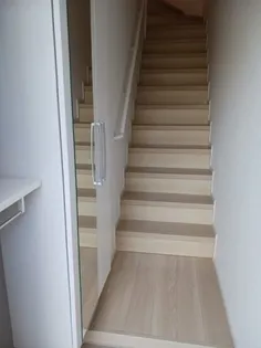レヴェリ Ⅰ【2階】の玄関