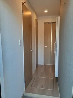 オレガノ A【1階】の玄関