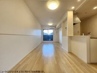 アンソレイユ SH【2階】の居間