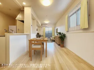 アンソレイユ SH【2階】の居間