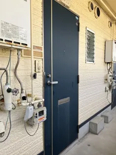 コーポ・ラヴィアンローズ【207号室】の玄関