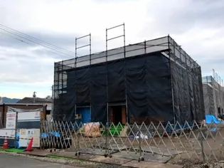 ローレル Bの画像