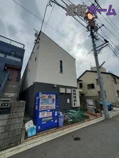 オーフォレストの外観