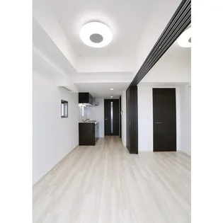 エステムコート名古屋黒川シャルマン【2階】の居間