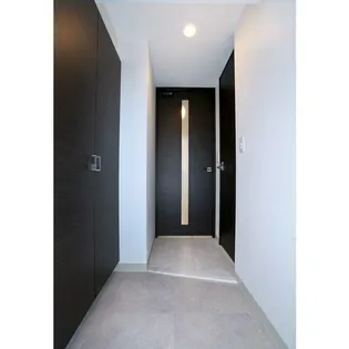 エステムコート名古屋黒川シャルマン【2階】の玄関