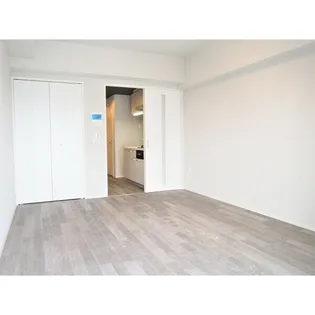 オープンブルーム八田StationFront(旧:RESIDENCIA八田StationFro【402号室】の居間